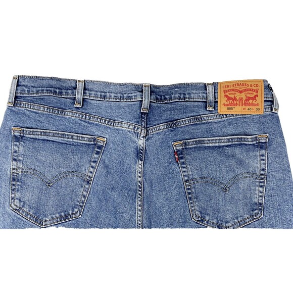 Levi's 505 Straight Leg Regular Fit Medium Wash Jeans Men's Size 40x30 (J3) - Picture 4 of 4